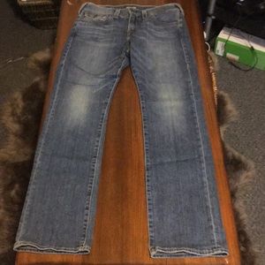 True Religion relaxed straight size 31.